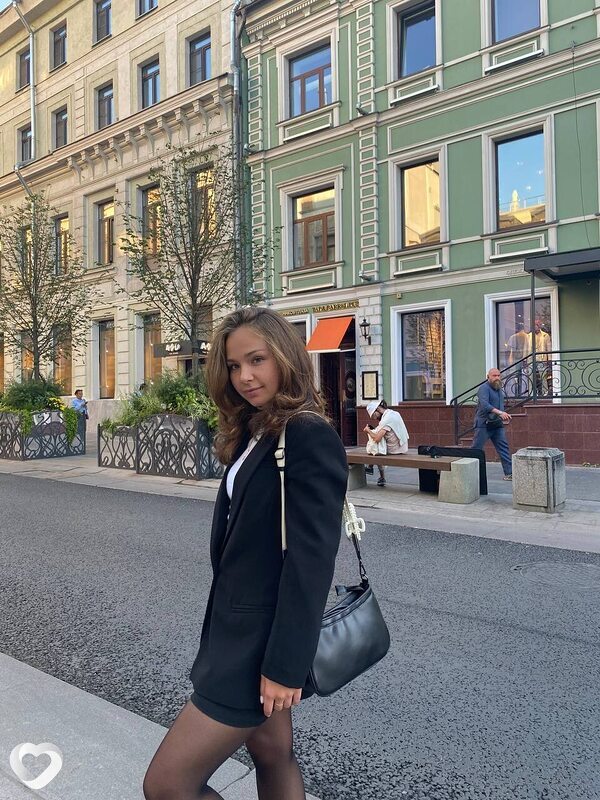 Арина, 24, Вологде — анкета №1680630