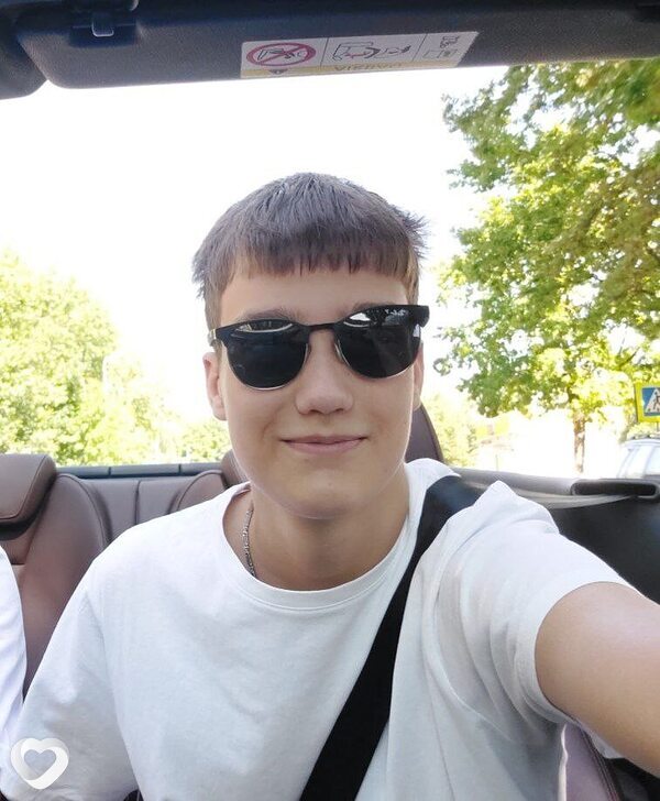 Толя, 19, Минске — анкета №1681062