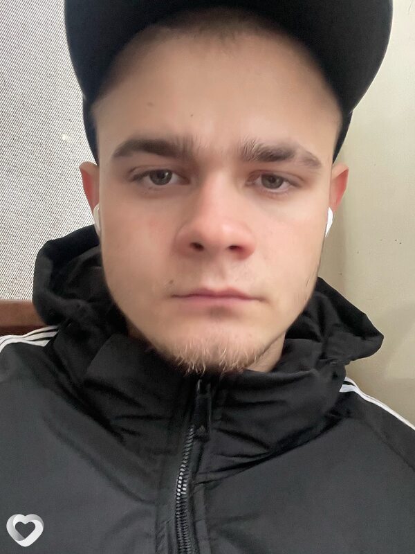 Дмитрий, 20, Шахтах — анкета №1682907