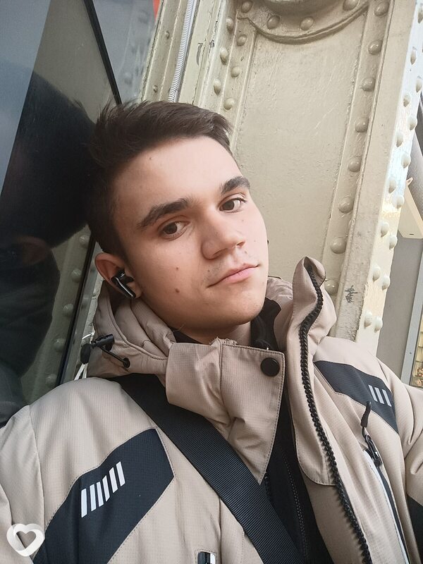 Виталий, 20, Санкт-Петербурге — анкета №1683003