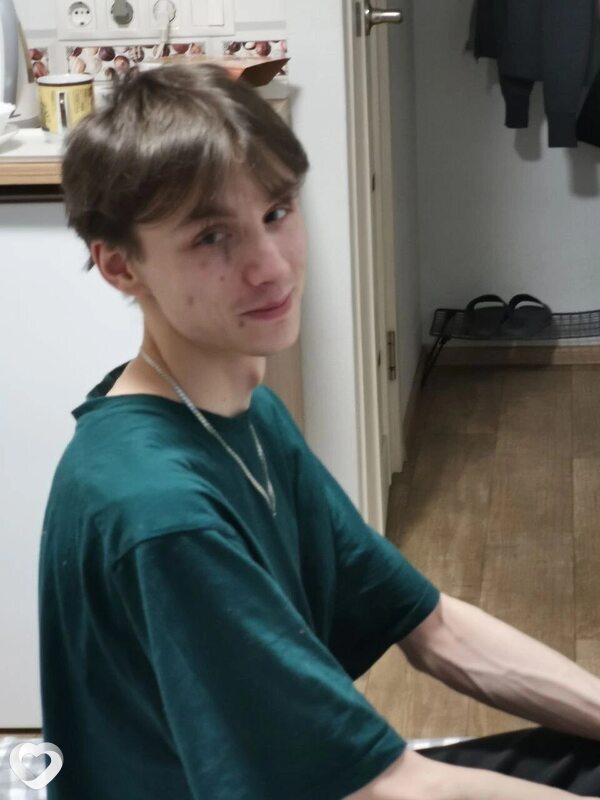 Влад, 22, Ижевске — анкета №1684419