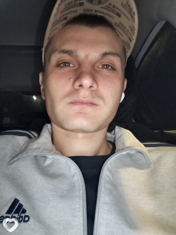 Максим, 23, Иванове — анкета №1685485