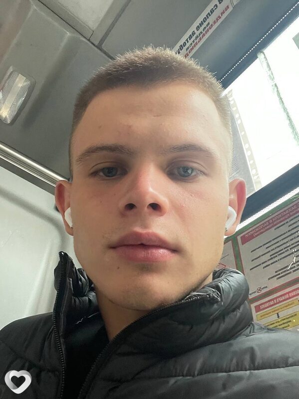 Антон, 22, Барнауле — анкета №1686122