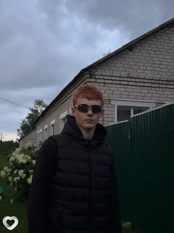 Константин, 19, Брянске — анкета №1689332