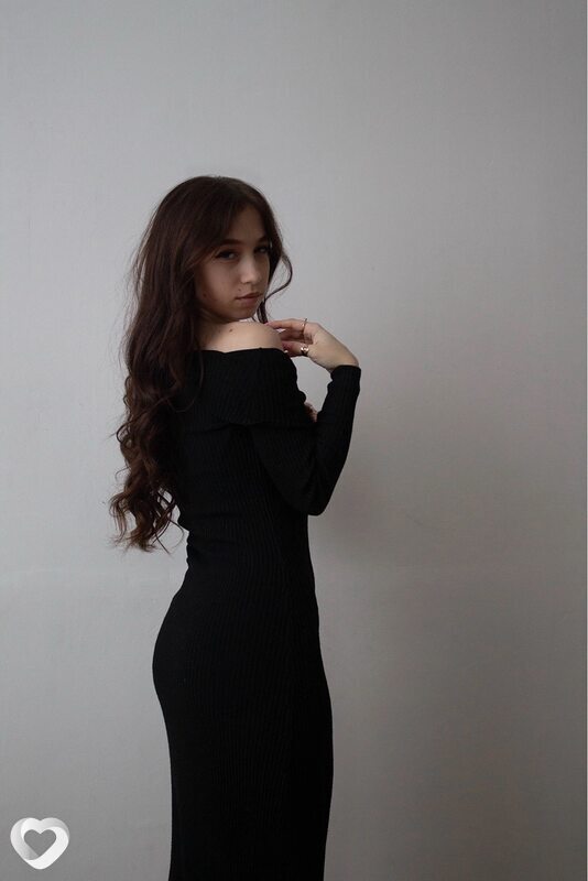 Алина, 21, Барнауле — анкета №2097836