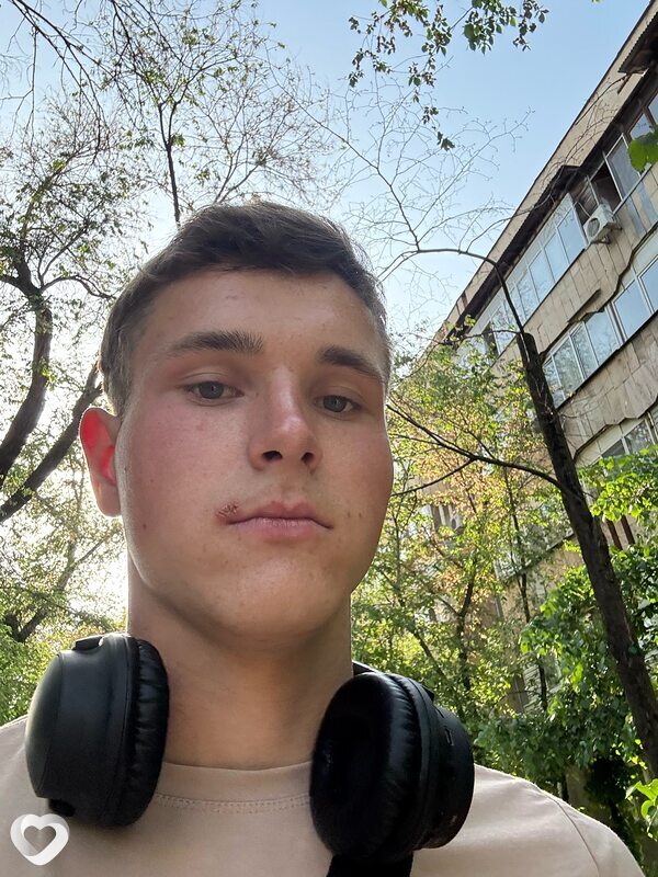 Денис, 20, Алматы — анкета №1687703