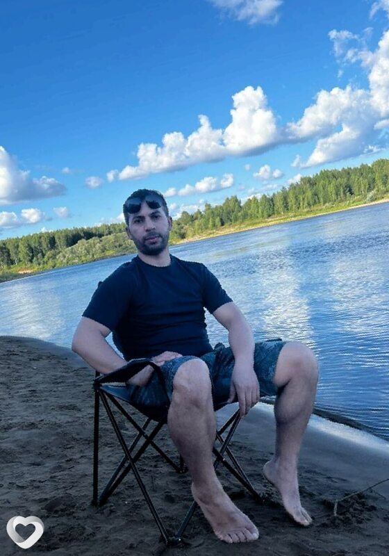 Али, Мурманск