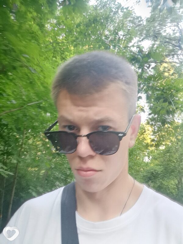 Кирилл, 22, Новомосковске — анкета №1693982