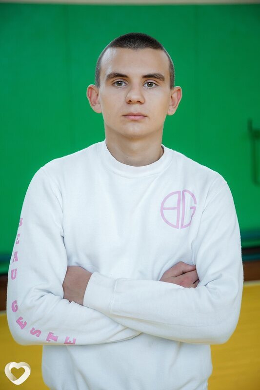 Vladyslav, Гнезно