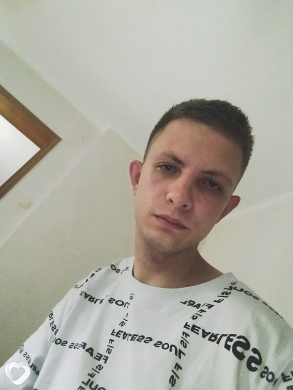 Валентин, 24, Таганроге — анкета №1696183
