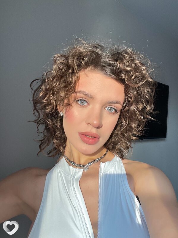 Екатерина, 21, Новочебоксарске — анкета №1696468