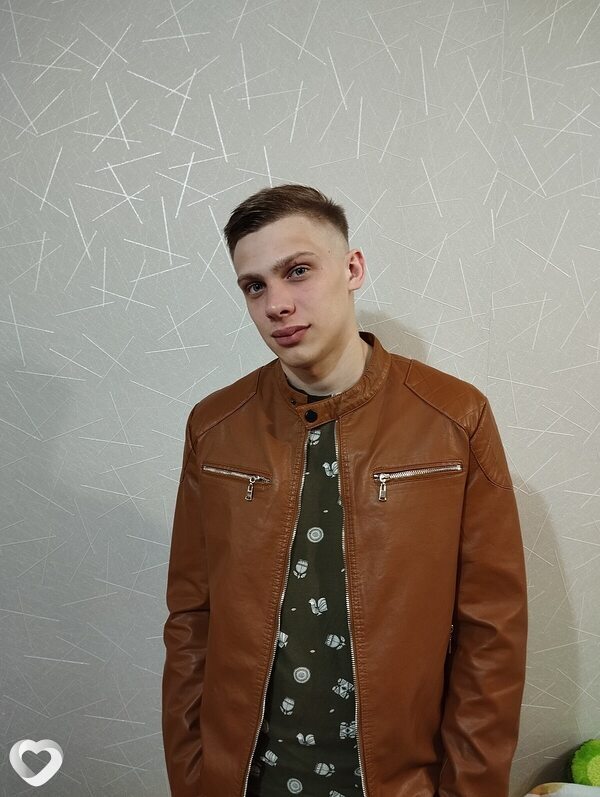 Евгений, 23, Омске — анкета №1696877