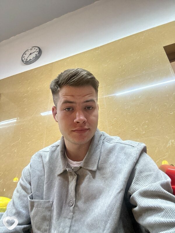 Андрей, 21, Луганске — анкета №1696944