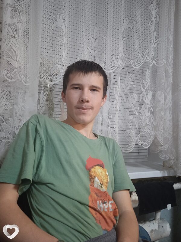 Максим, 19, Новосибирске — анкета №1697714