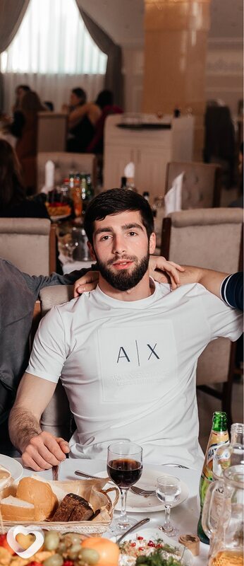Артур, 24, Сочи — анкета №1701616