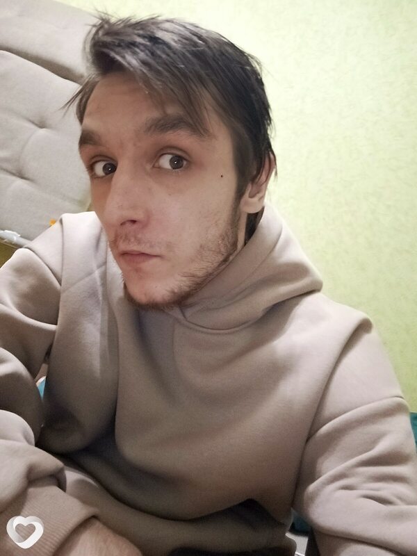 Артем, 27, Белгороде — анкета №1702007