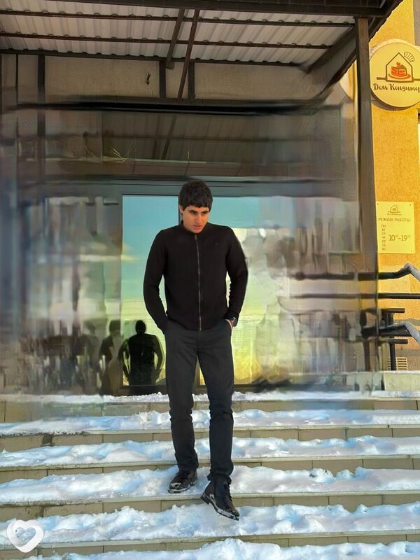 Армен, 20, Энгельсе — анкета №1703032