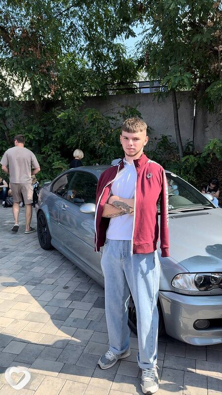 Марат, 23, Барановичах — анкета №1702314