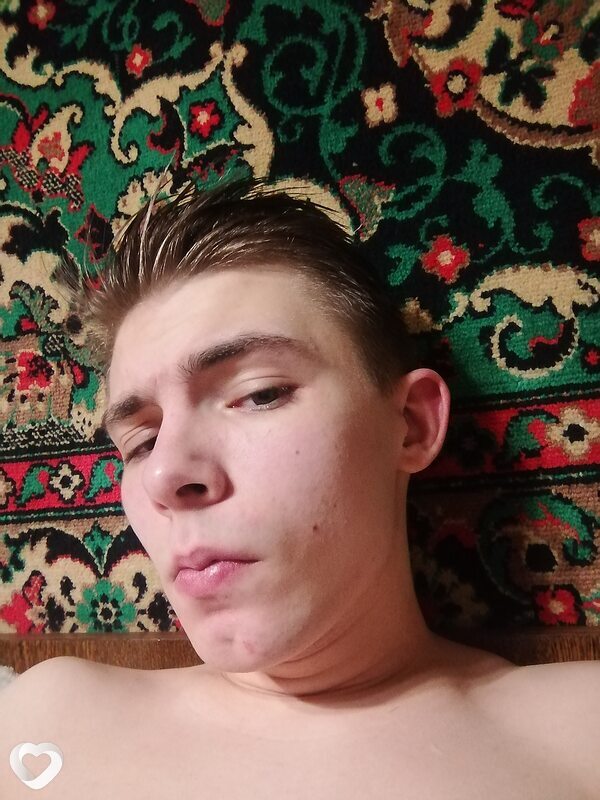Илья, 21, Твери — анкета №1702881