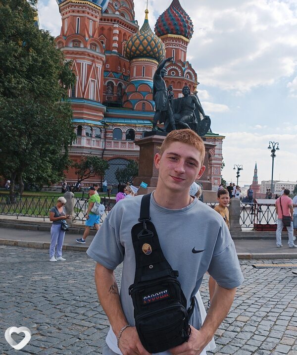 Вадим, 22, Горловке — анкета №1704015