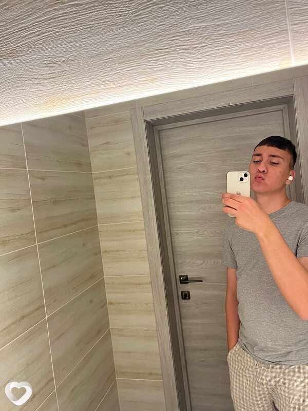 Булат, 19, Казани — анкета №1705074