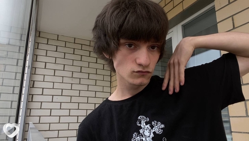 Данил, 21, Каменске-Уральском — анкета №1704946