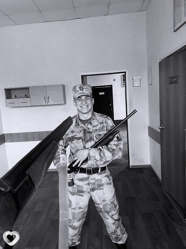 Максим, 21, Екатеринбурге — анкета №1705285