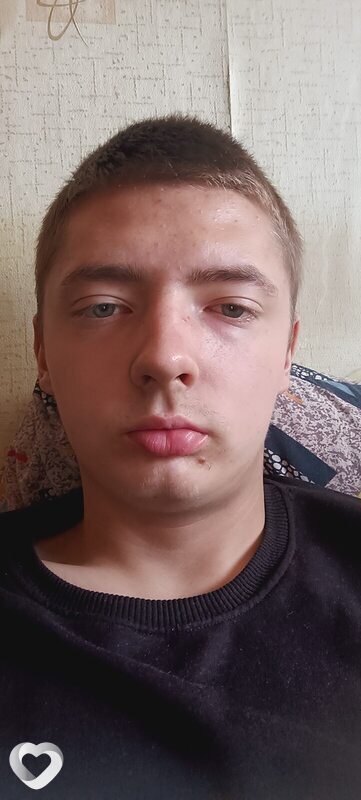 Толян, 21, Екатеринбурге — анкета №1706351