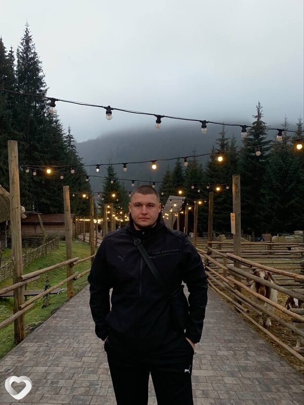 Артур, 28, Харькове — анкета №1706716