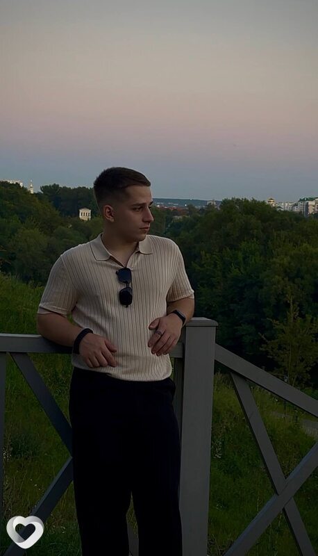 Михаил, 22, Москве — анкета №1707099