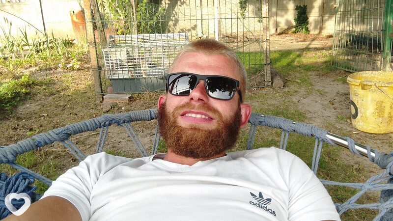 Andrii, Радом