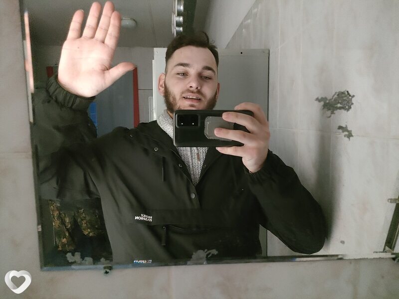 Толя, 29, Осинниках — анкета №1710342