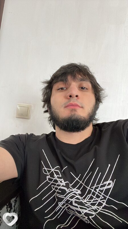 Артур, 26, Астрахани — анкета №1711144
