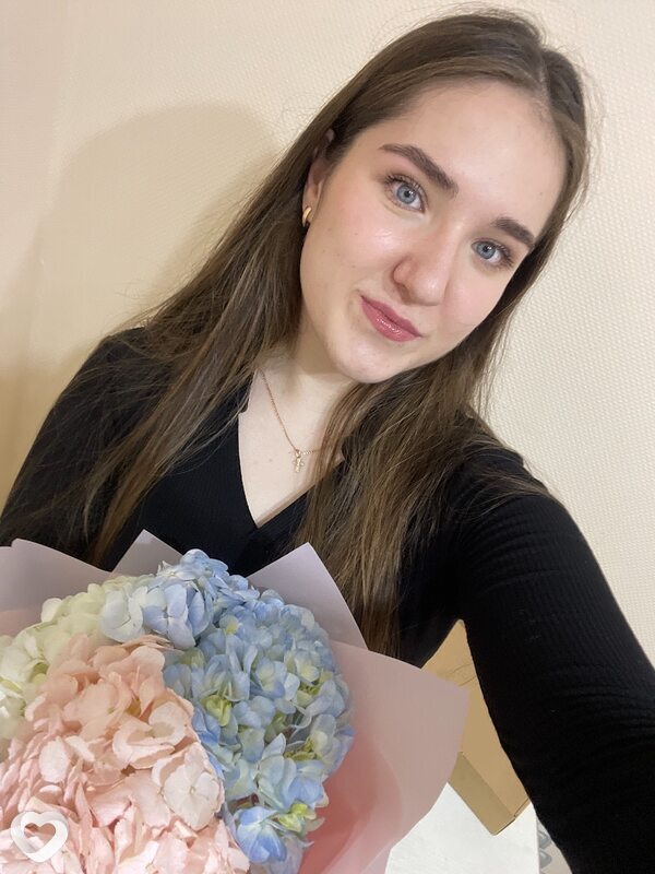 Арина, 24, Москве — анкета №1711372