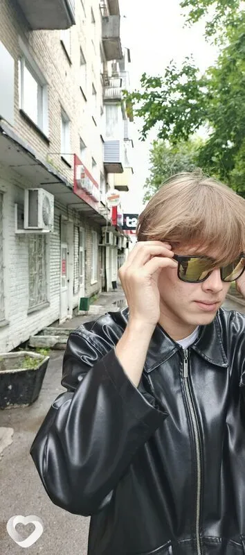 Александр, 19, Новоалтайске — анкета №1712264