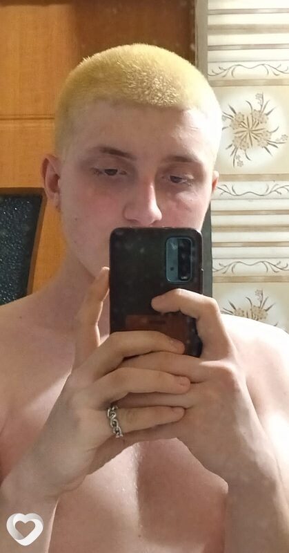 Денис, 19, Шахтинске — анкета №1714320
