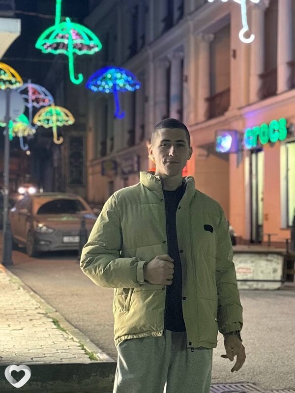 Вячеслав, 21, Симферополе — анкета №1714916