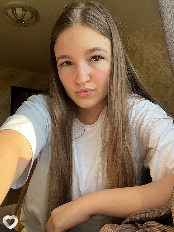 Лиза, 22, Тольятти — анкета №1715162