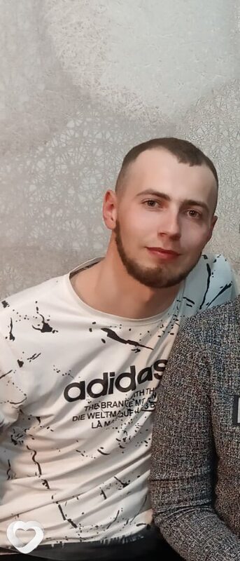 Илья, 26, Старом Осколе — анкета №1715812