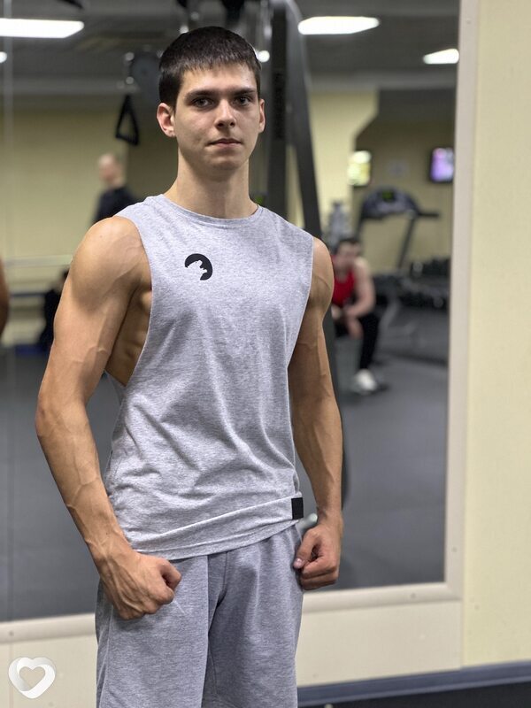 Михаил, 20, Пскове — анкета №1716730