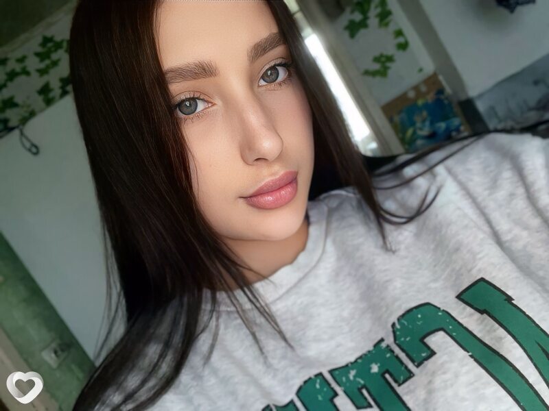 Геля, 19, Уссурийске — анкета №1721191