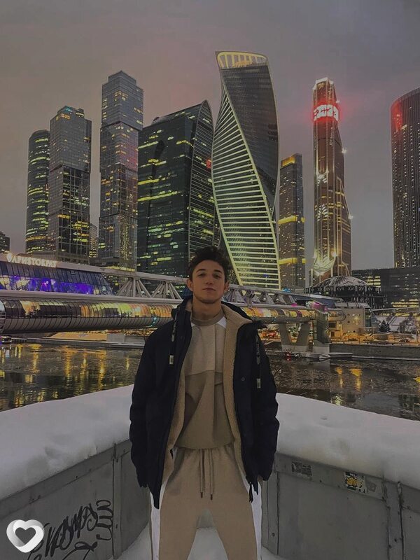 Вадим, 19, Москве — анкета №1722041