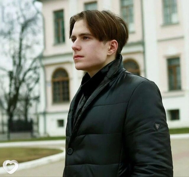 Максим, 21, Москве — анкета №1722266
