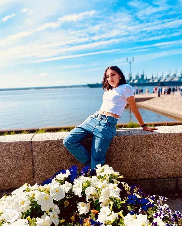 Елизавета, 19, Калуге — анкета №1722346