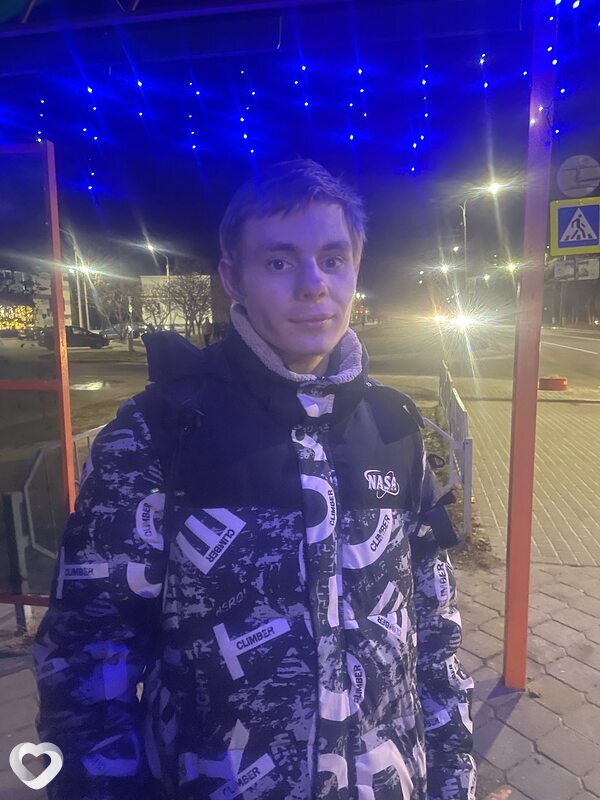 Богдан, 19, Гомеле — анкета №1723237
