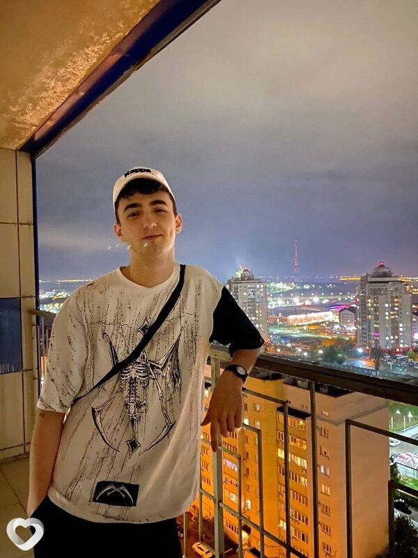 Дмитрий, 24, Москве — анкета №1725708