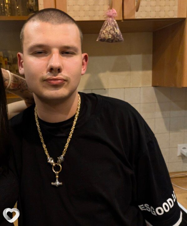 Денис, 22, Москве — анкета №1728663
