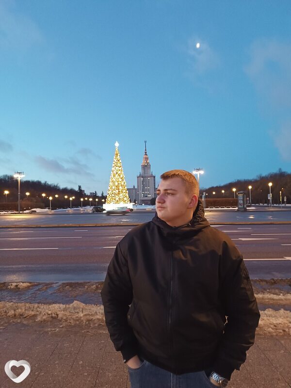 Илья, 19, Гомеле — анкета №1730861