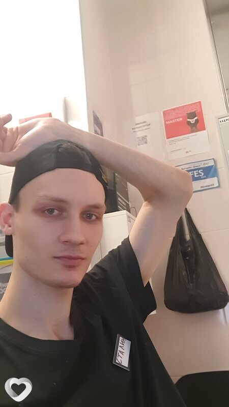 Виталий, 23, Магнитогорске — анкета №1731685