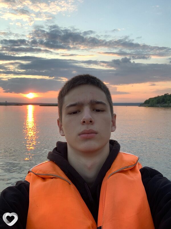 Данила, 19, Москве — анкета №1732093